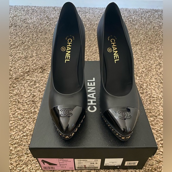 NEW Chanel Chain Pump 39.5 - Picture 1 of 7